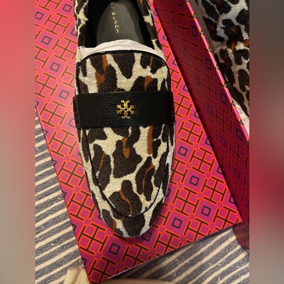 New Tory Burch Reva Leopard / Perfect Black Velvet Jacquard Ballet Loafers 9.5 - Picture 4 of 9